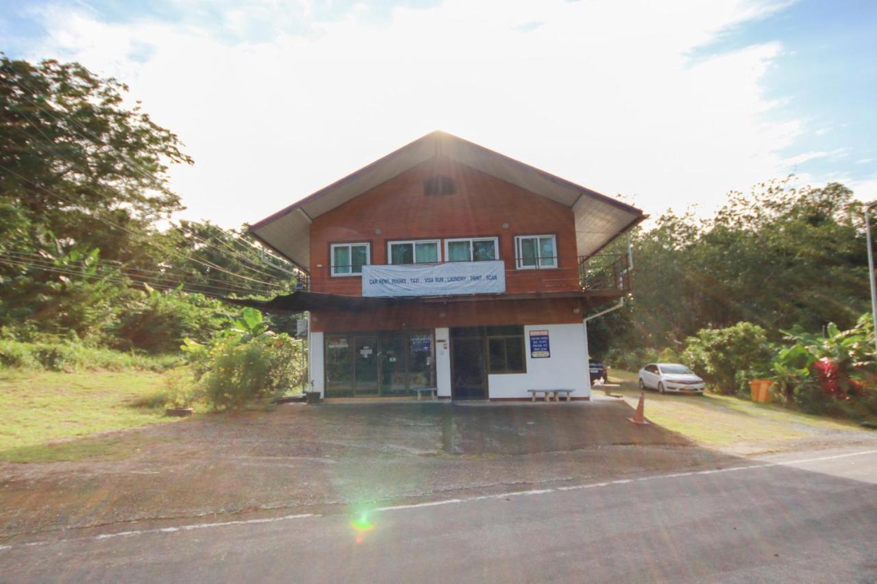 Hotel Oyo 75373 Chamil House Nai Harn Exterior foto